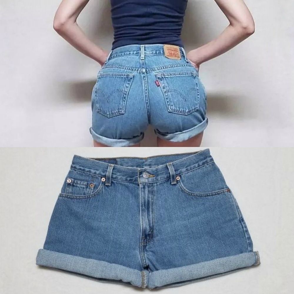 VINTAGE Levi's Mid Wash High Rise Denim Shorts